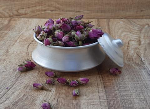 تصویر 1 از خرید و قیمت غنچه گل محمدی کاشان + فروش صادراتی